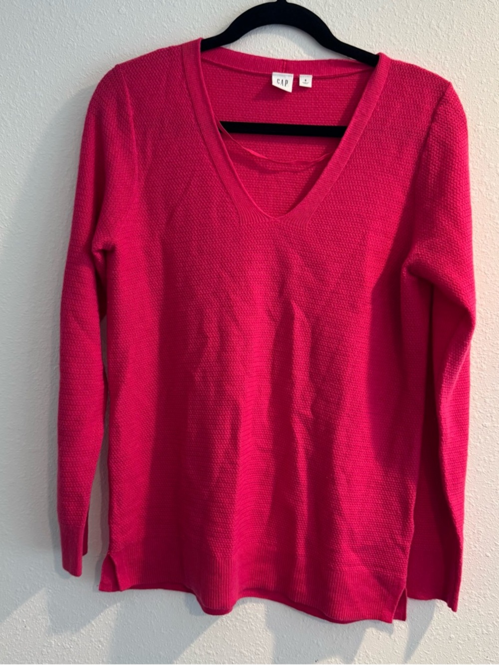 Gap Sweater Womens S Long Sleeve V-Neck High Low Hem Tight Knit Pink